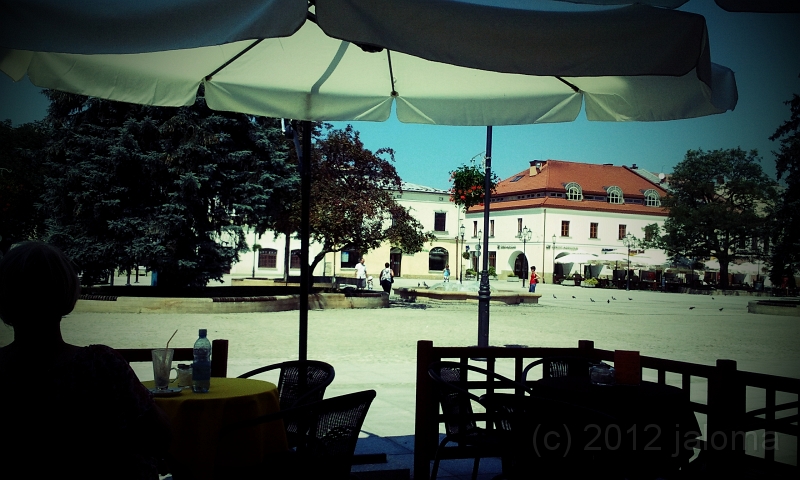 Landschaft_Krosno_Markt_C360_2012-07-28-12-56-04"